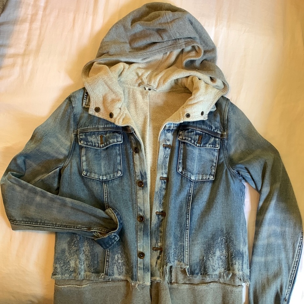 Free People Hooded Distressed Denim Jacket Light Wash | Rare & Sold Out